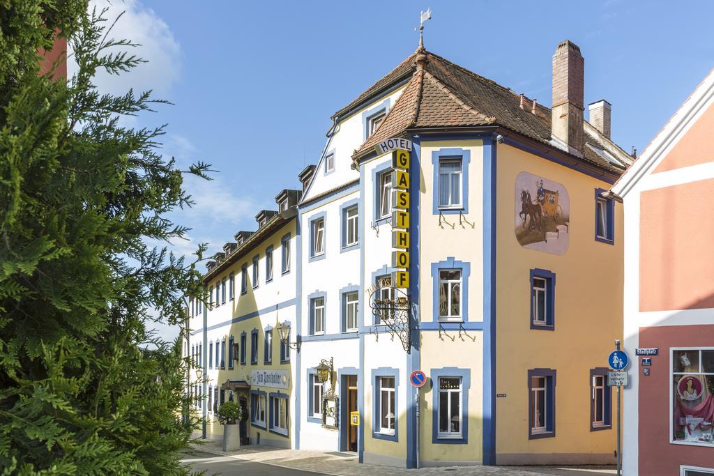 Hotel-Gasthof Zur Post Velburg Exterior photo